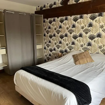 Holiday home Chez Pressoirs
